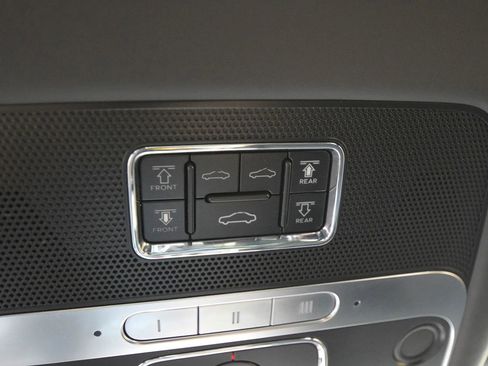 Used 2022 Bentley Flying Spur V8 image 55