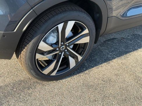 New 2026 Volvo XC40 B5 Ultra w/ Climate Package image 4