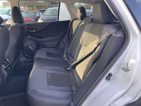 Used 2024 Subaru Outback Premium AWD/4WD image 3