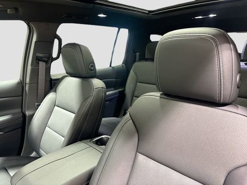New 2026 Chevrolet Traverse LT w/ Sun and Wheel Package AWD/4WD image 24