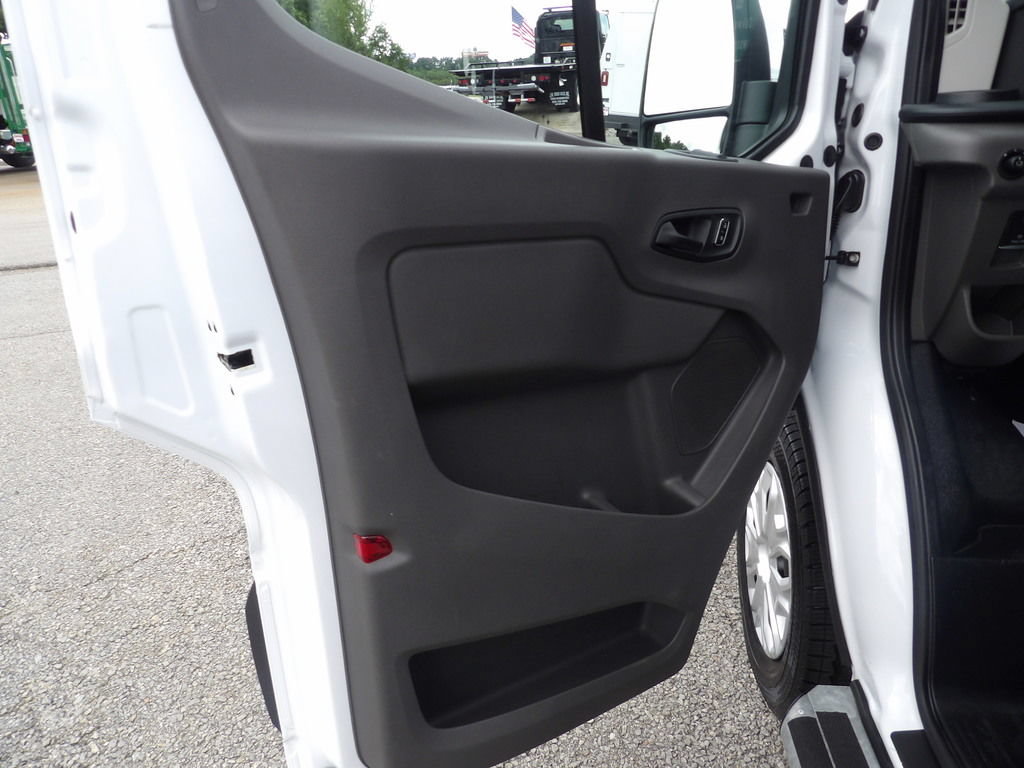 Used 2025 Ford Transit 250 Low Roof w/ Exterior Upgrade Package RWD image 15