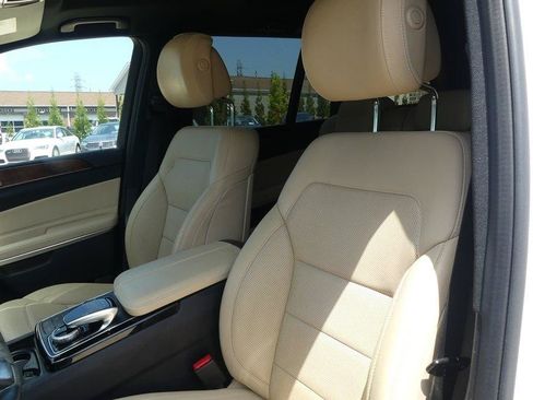 Used 2017 Mercedes-Benz GLS 550 4MATIC image 15