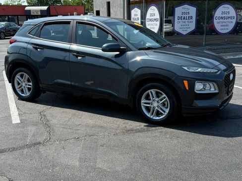 Used 2020 Hyundai Kona SE AWD/4WD image 2