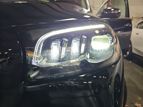 Certified 2026 Mercedes-Benz GLS 450 4MATIC image 35