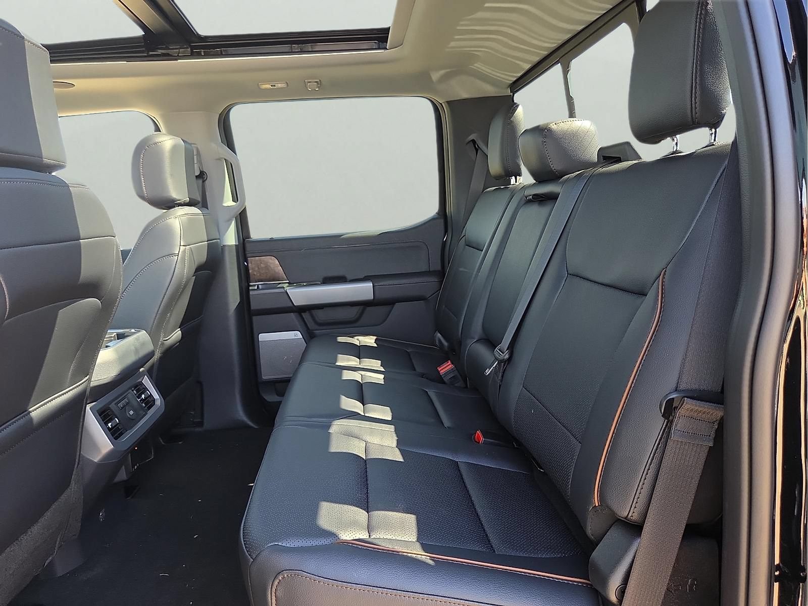 New 2026 Ford F250 Lariat w/ Lariat Premium Package AWD/4WD image 12