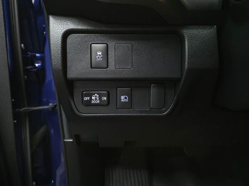 Used 2022 Toyota Tacoma SR5 AWD/4WD image 30