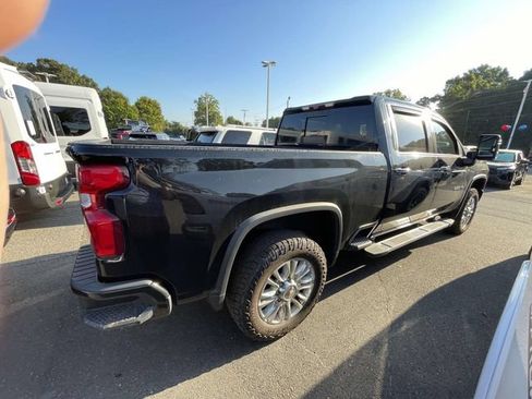 Used 2022 Chevrolet Silverado 2500 High Country AWD/4WD image 7
