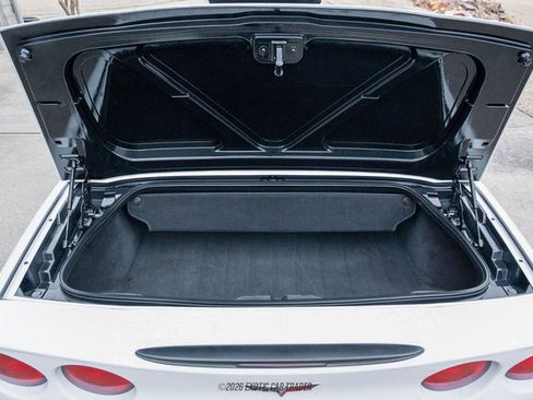 Used 2010 Chevrolet Corvette Convertible w/ Preferred Equipment Group image 51