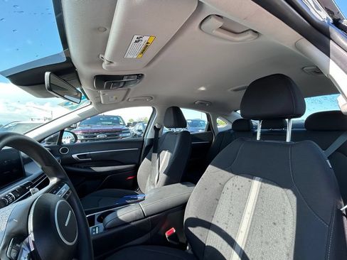 Used 2025 Hyundai Sonata SEL FWD image 16