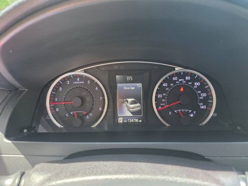 Used 2017 Toyota Camry XSE FWD image 14