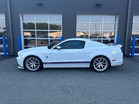 Used 2014 Ford Mustang Shelby GT500 w/ Equipment Group 821A RWD image 2
