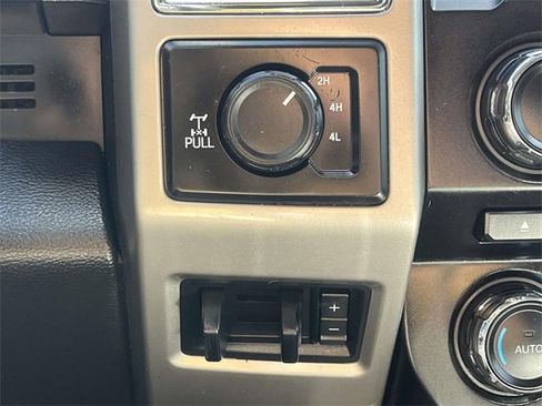 Used 2018 Ford F250 Lariat w/ Lariat Value Package image 25