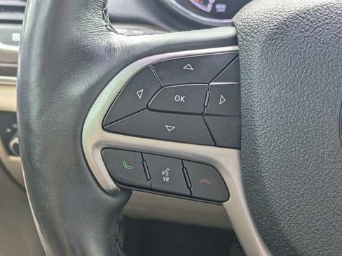 Used 2018 Jeep Grand Cherokee Limited RWD image 25