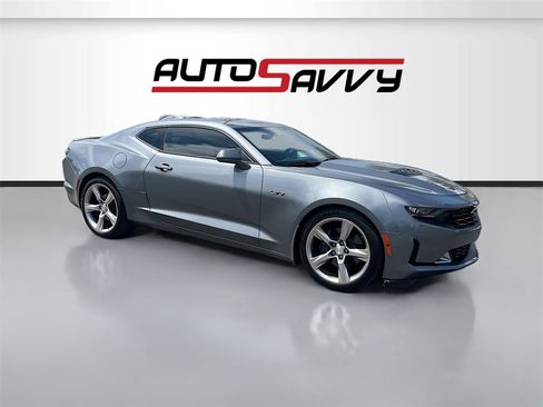 Used 2021 Chevrolet Camaro LT w/ RS Package image 8