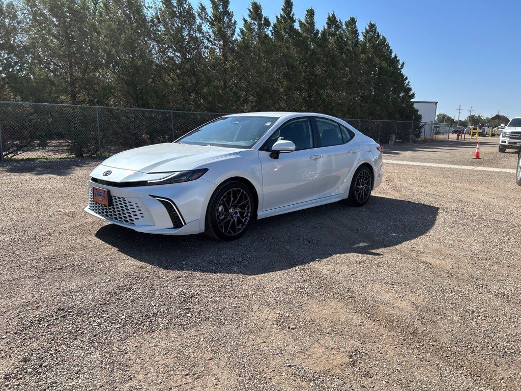 Used 2025 Toyota Camry XSE FWD image 1