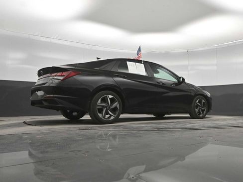 Certified 2023 Hyundai Elantra SEL w/ Convenience Package FWD image 37