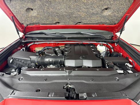 Certified 2024 Toyota 4Runner SR5 Premium AWD/4WD image 32