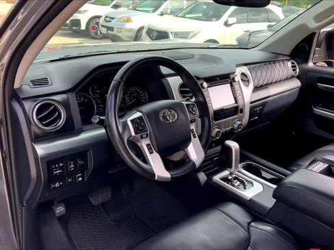 Used 2019 Toyota Tundra Platinum image 18