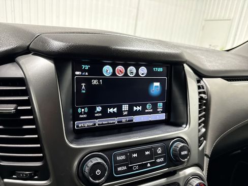 Used 2019 Chevrolet Suburban LT w/ LT Signature Package image 13