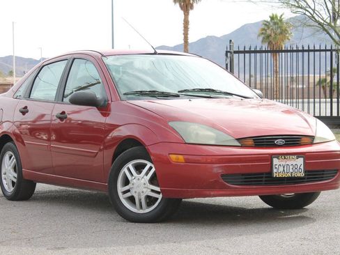 Used 2003 Ford Focus SE image 1
