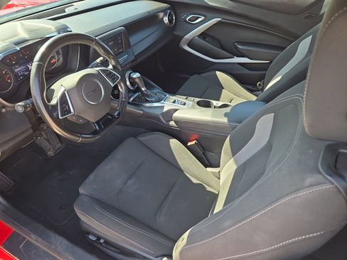 Used 2020 Chevrolet Camaro LT RWD image 14