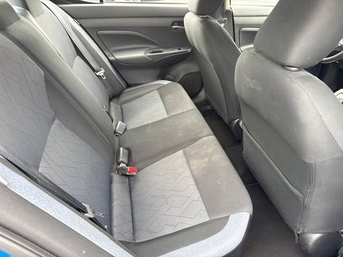 Used 2023 Nissan Versa SV FWD image 19
