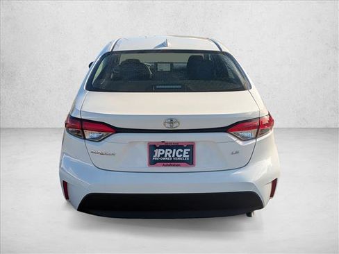 Used 2025 Toyota Corolla LE image 6