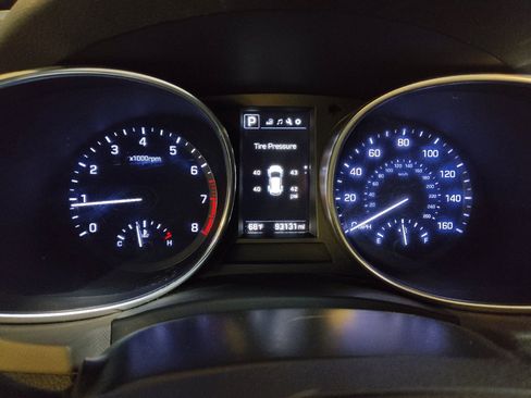 Used 2018 Hyundai Santa Fe Sport FWD image 23