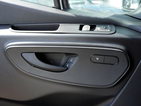 New 2025 Mercedes-Benz eSprinter 170 Cargo image 9