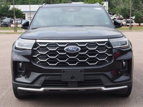 Certified 2025 Ford Explorer Platinum w/ LUX Leather Package AWD/4WD image 2