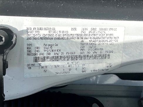 Used 2017 Ford Focus SE image 32