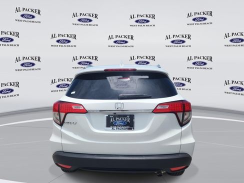 Used 2019 Honda HR-V EX-L image 4