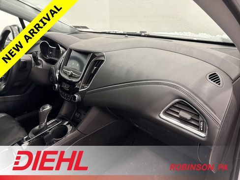 Used 2019 Chevrolet Cruze Premier w/ Driver Confidence II Package image 13