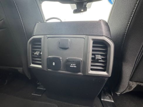 Used 2019 Ford F150 XLT w/ Equipment Group 302A Luxury AWD/4WD image 35