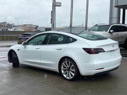 Used 2018 Tesla Model 3 Long Range image 4