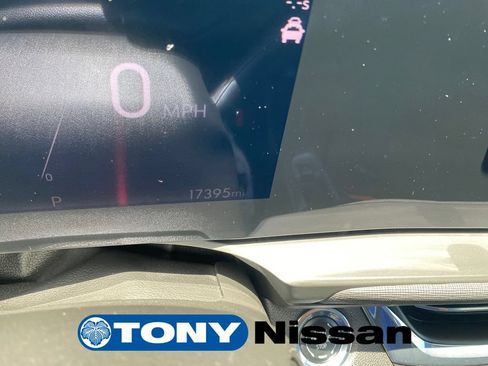 Used 2025 Buick Envista Preferred FWD image 33