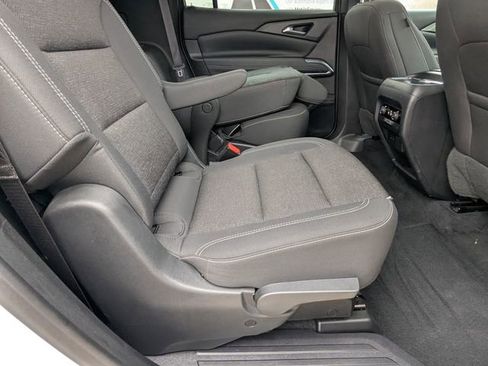 Certified 2024 Chevrolet Traverse LT image 24