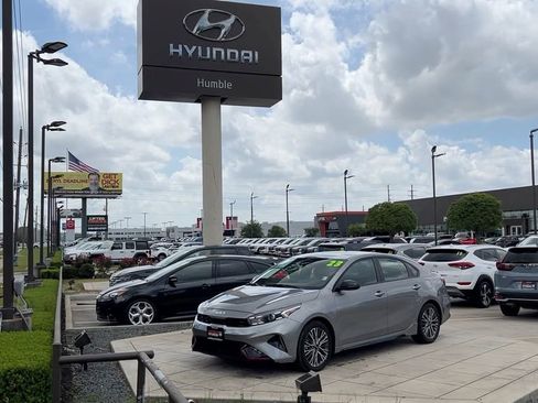 Used 2023 Kia Forte GT-Line image 40