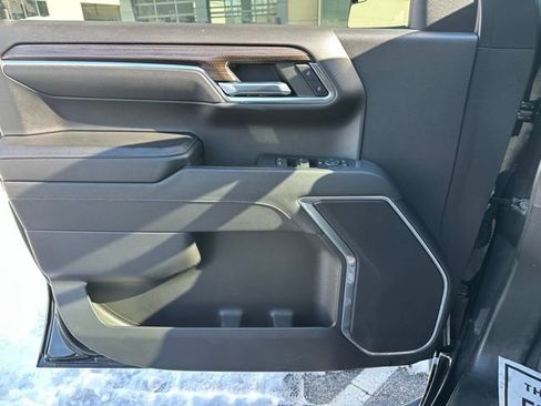 Used 2024 Chevrolet Silverado 1500 LT image 24