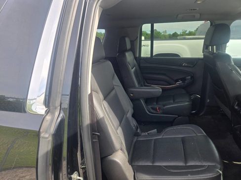 Used 2018 Chevrolet Suburban Premier image 7