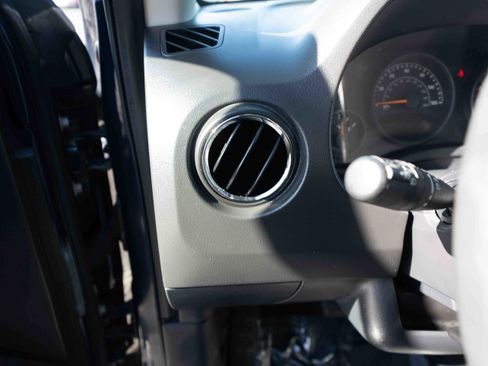 Used 2015 Jeep Patriot High Altitude image 11