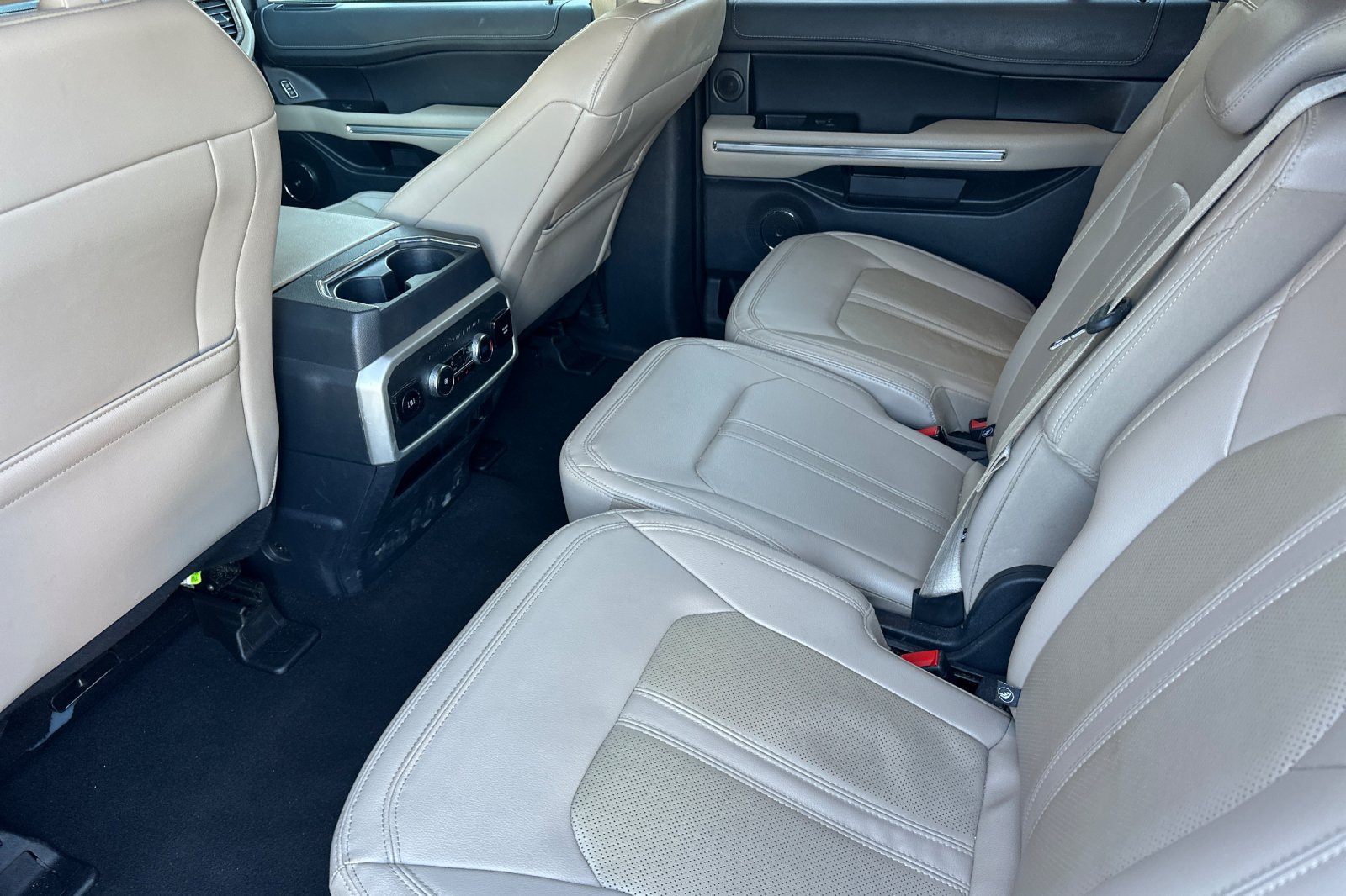 Used 2024 Ford Expedition Max Limited AWD/4WD image 11