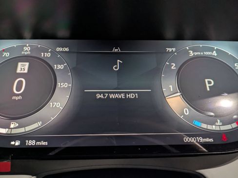New 2026 Land Rover Range Rover Sport Dynamic SE AWD/4WD image 18