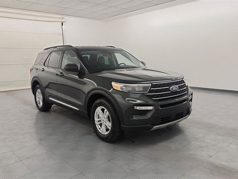 Used 2023 Ford Explorer XLT w/ Equipment Group 202A image 1