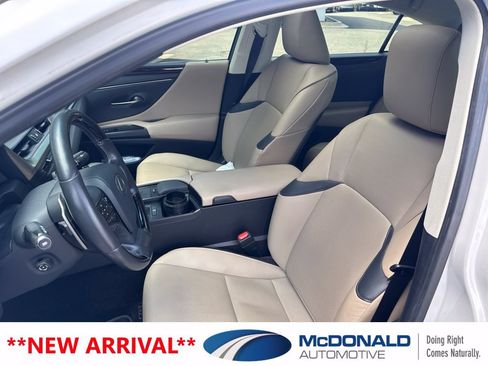 Used 2020 Lexus ES 350 w/ Premium Package FWD image 5