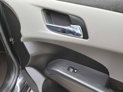 Used 2015 Chevrolet Sonic LT FWD image 31