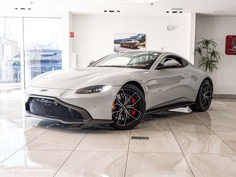 Used 2023 Aston Martin V8 Vantage Coupe RWD image 1