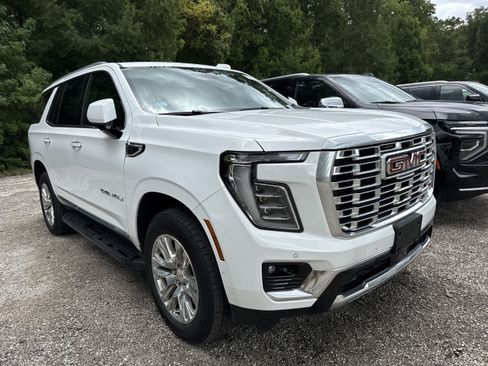 Used 2025 GMC Yukon Denali AWD/4WD image 4