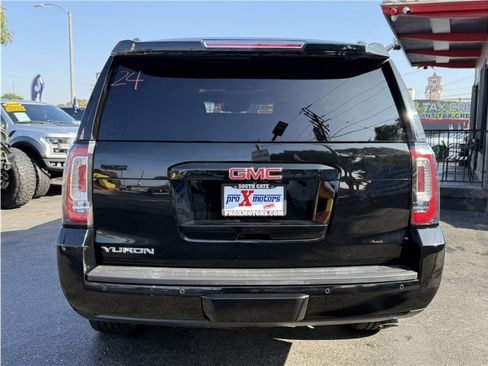 Used 2017 GMC Yukon SLT w/ Premium Edition image 5