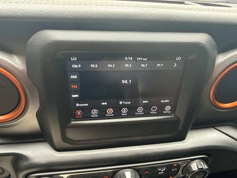 Used 2021 Jeep Gladiator Mojave w/ Cold Weather Group AWD/4WD image 17